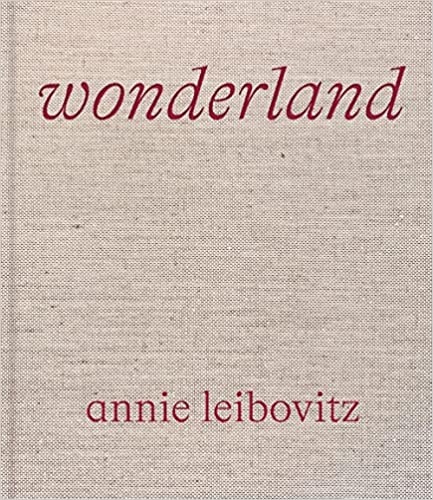 108564-WONDERLAND-ANNIE-LEIBOVITZ-9781838661526