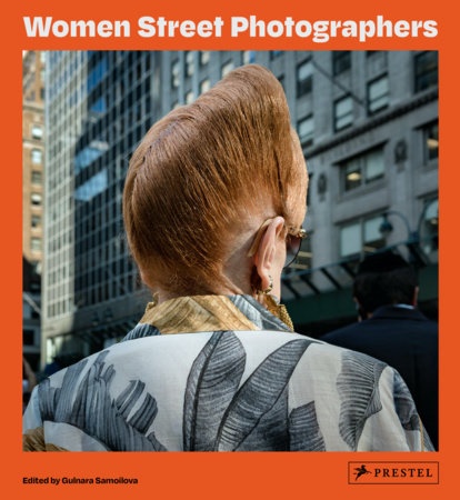103311-WOMEN-STREET-PHOTOGRAPHERS-9783791387406